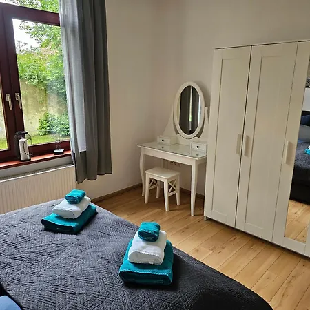 95qm Erdgeschosswohnung Im Villenviertel Vollausgestattet Mit Kamin, Balkon Und Garten - Wlan Gratis * Wilhelmshaven