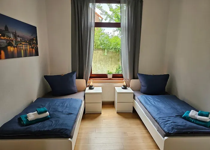 Lägenhet 95qm Erdgeschosswohnung Im Villenviertel Vollausgestattet Mit Kamin, Balkon Und Garten - Wlan Gratis