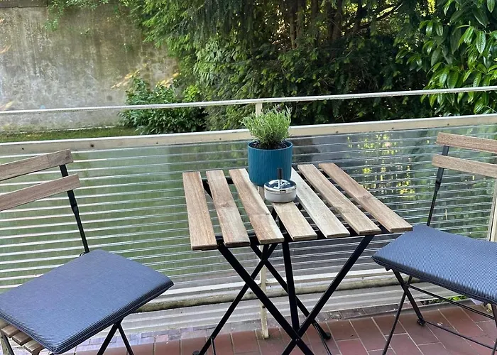 95qm Erdgeschosswohnung Im Villenviertel Vollausgestattet Mit Kamin, Balkon Und Garten - Wlan Gratis * Wilhelmshaven